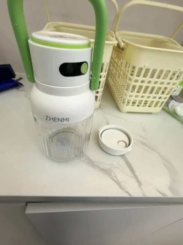 Portable Blender, Personal Blender for Smoothies and Shakes, Cordless, 33 BPA Sniffer Container, 18000RPM Motor, Leak-proof Lid with Straw Spout, USB-C Rechargeable, Easy-Clean Parts (Green) photo review